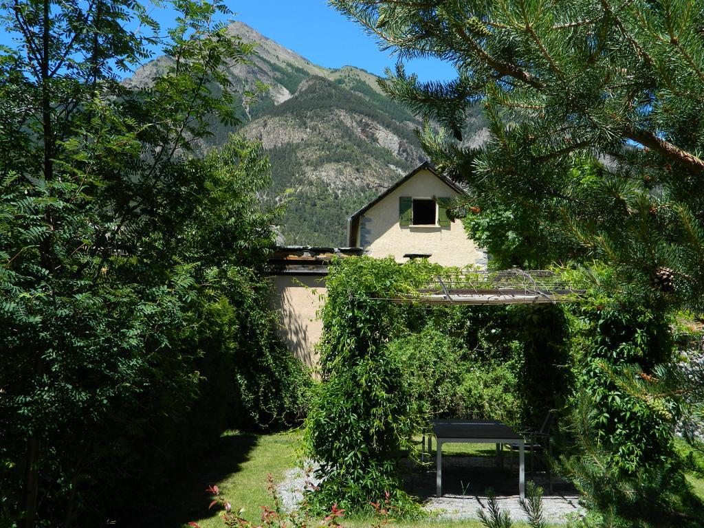 Gites La Mexicaine Jausiers Exterior foto