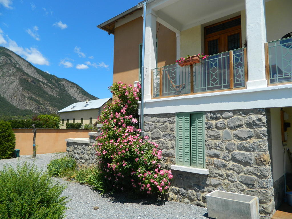 Gites La Mexicaine Jausiers Exterior foto